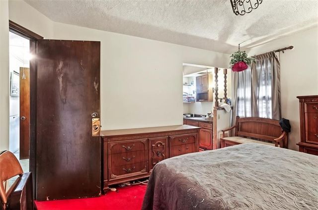 8922 Tennessee Avenue, Kansas City, MO 64138