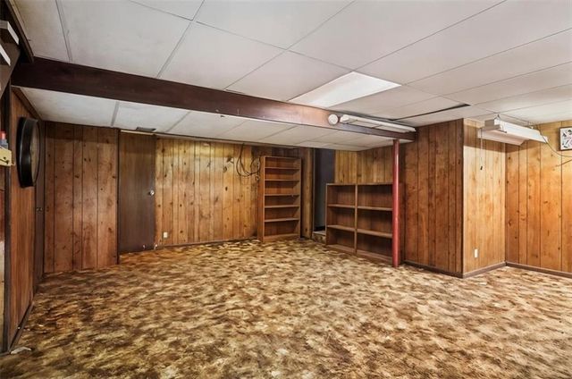 8922 Tennessee Avenue, Kansas City, MO 64138