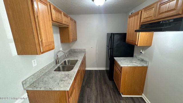 6512 Six Mile Ln 6, Louisville, KY 40218