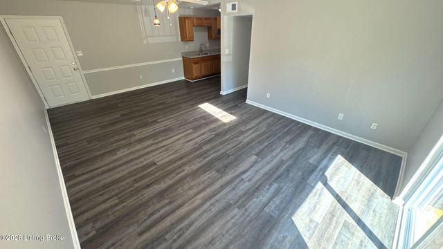 6512 Six Mile Ln 6, Louisville, KY 40218