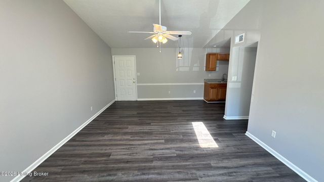 6512 Six Mile Ln 6, Louisville, KY 40218