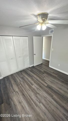 6512 Six Mile Ln 6, Louisville, KY 40218