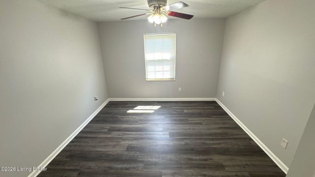 6512 Six Mile Ln 6, Louisville, KY 40218
