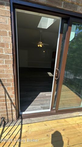 6512 Six Mile Ln 6, Louisville, KY 40218
