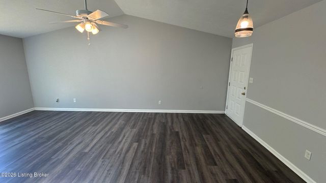 6512 Six Mile Ln 6, Louisville, KY 40218