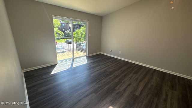 6512 Six Mile Ln 6, Louisville, KY 40218