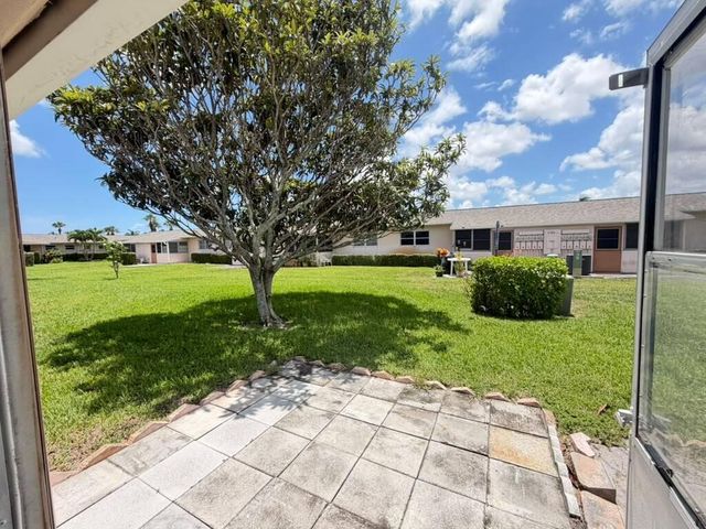 2727 DUDLEY Drive W E, West Palm Beach, FL 33415