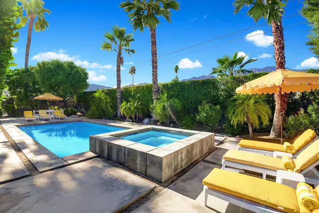 623 Desert Way, Palm Springs, CA 92264