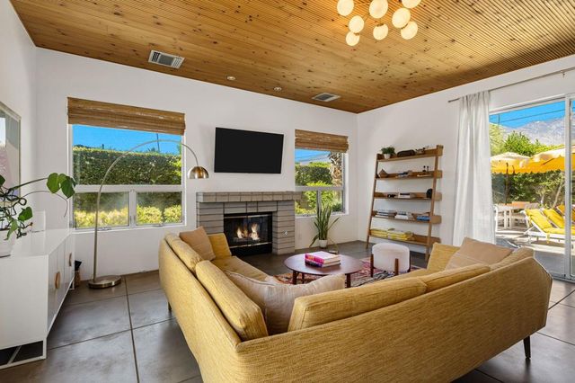 623 Desert Way, Palm Springs, CA 92264