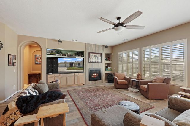 10689 Wellington Cir, Stockton, CA 95209