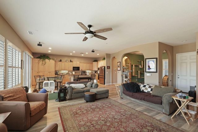10689 Wellington Cir, Stockton, CA 95209