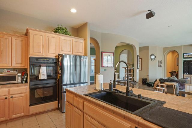 10689 Wellington Cir, Stockton, CA 95209