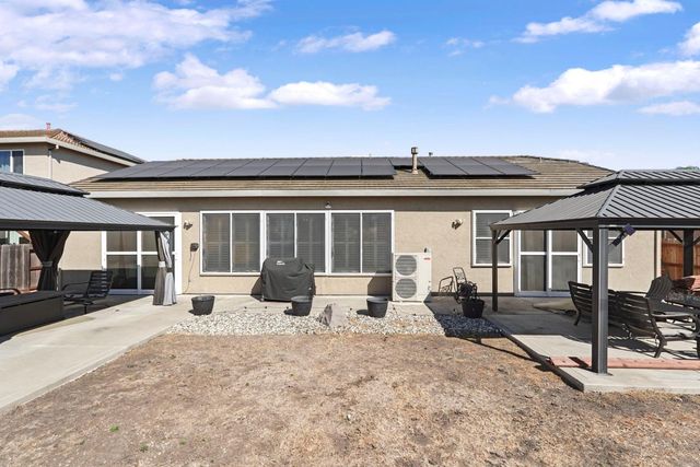 10689 Wellington Cir, Stockton, CA 95209