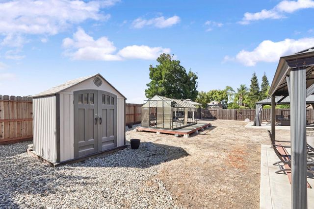 10689 Wellington Cir, Stockton, CA 95209