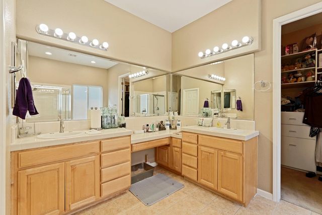 10689 Wellington Cir, Stockton, CA 95209
