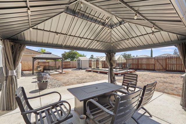 10689 Wellington Cir, Stockton, CA 95209