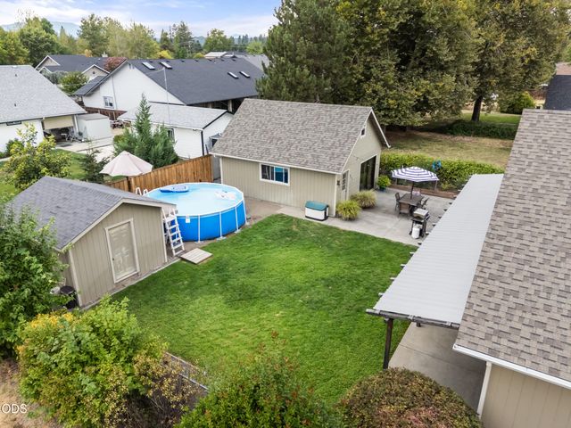 854 Delsie Drive, Grants Pass, OR 97527