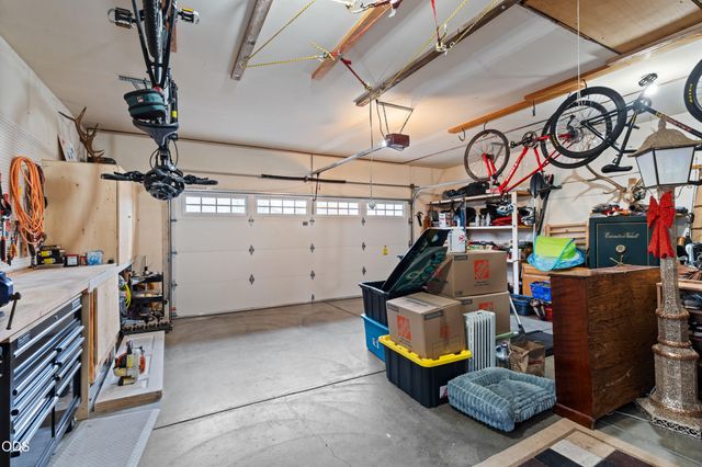 854 Delsie Drive, Grants Pass, OR 97527