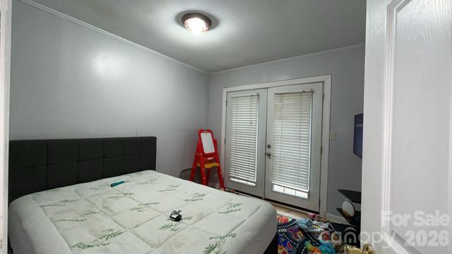 1429 Edgewood Road, Bessemer City, NC 28016