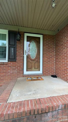 1429 Edgewood Road, Bessemer City, NC 28016