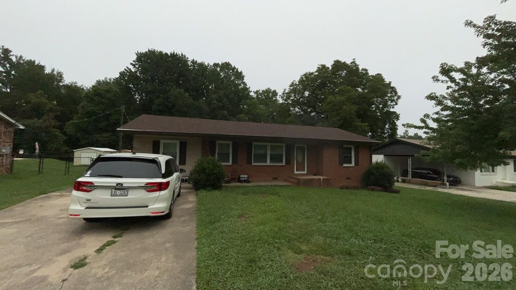 1429 Edgewood Road, Bessemer City, NC 28016