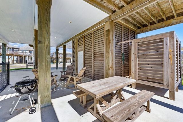 3264 Hidden Gold, Port Bolivar, TX 77650