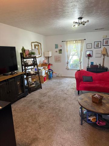 821 Ridgewood Drive 1-2, Berea, KY 40403