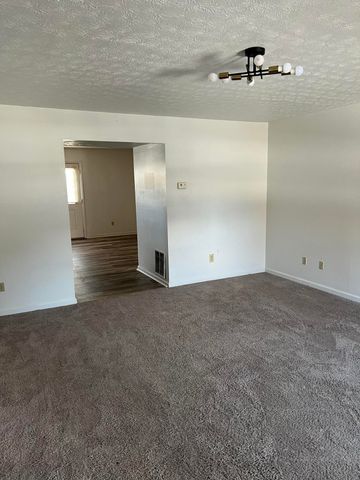 821 Ridgewood Drive 1-2, Berea, KY 40403