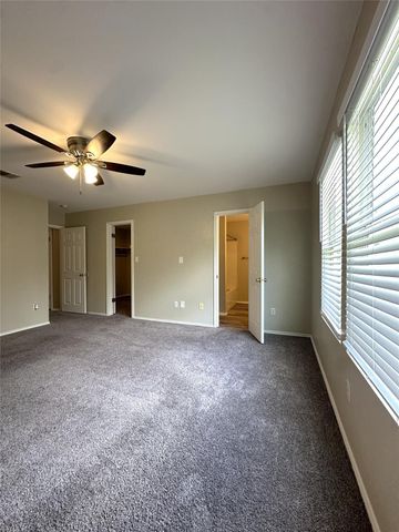 610 Riverway LN, Leander, TX 78641