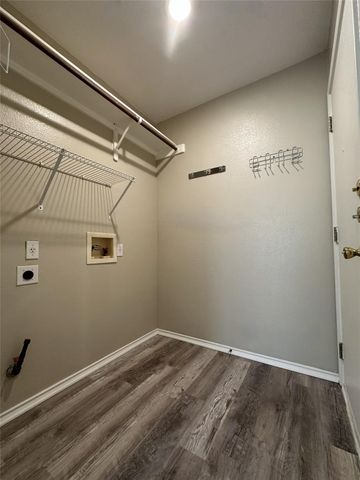 610 Riverway LN, Leander, TX 78641