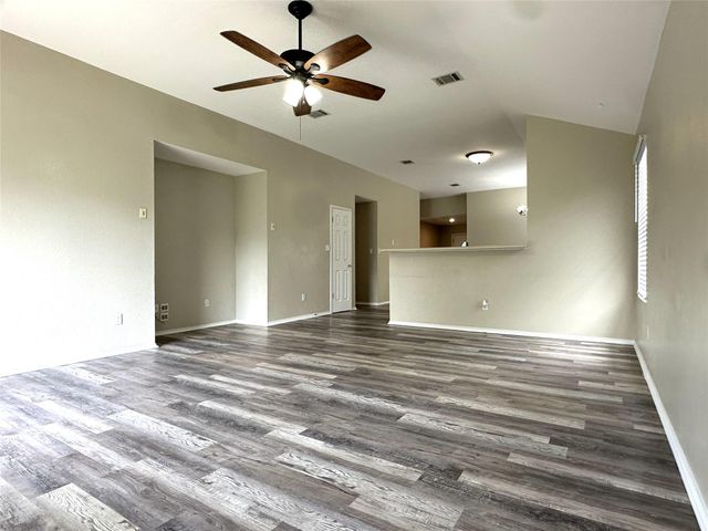 610 Riverway LN, Leander, TX 78641