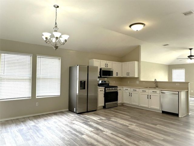 610 Riverway LN, Leander, TX 78641