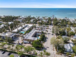 1222 Gordon DR 2, Naples, FL 34102