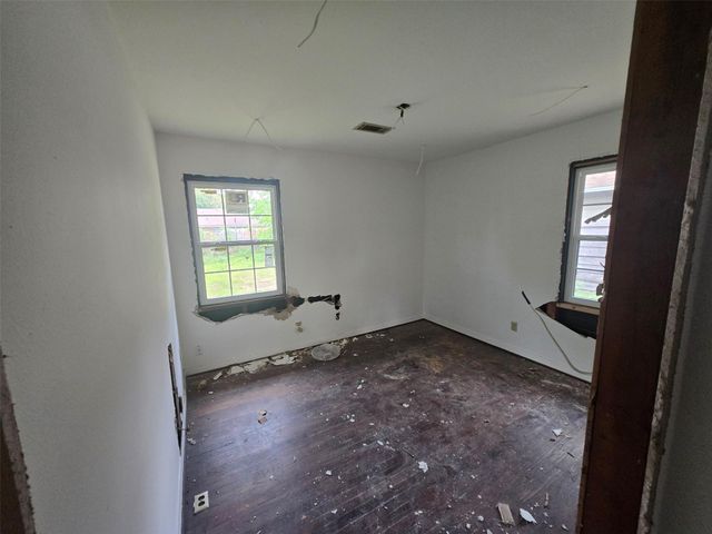 2330 Saxon Drive, Houston, TX 77018