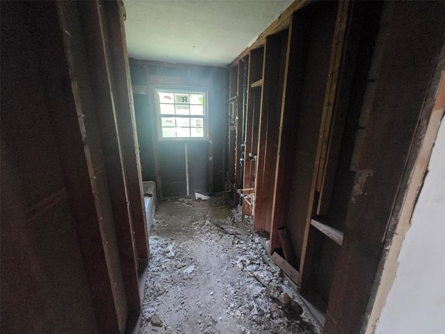 2330 Saxon Drive, Houston, TX 77018