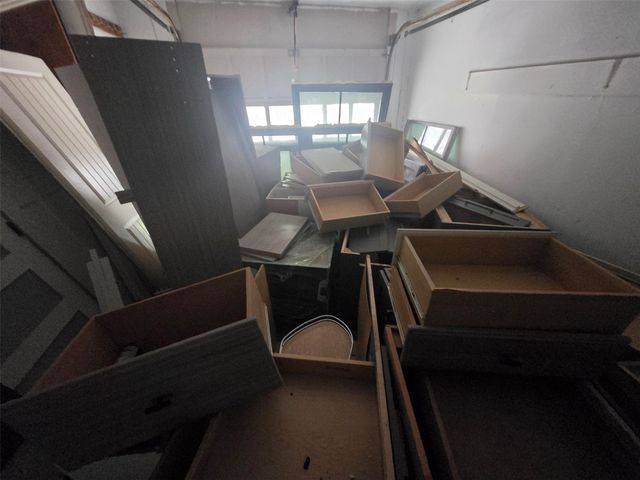 2330 Saxon Drive, Houston, TX 77018