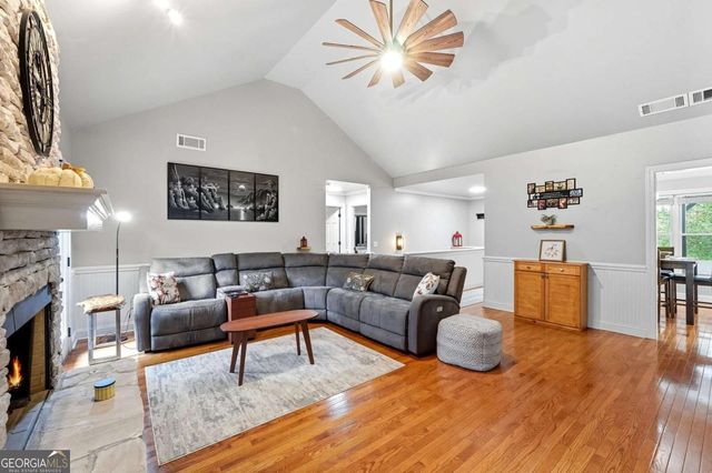 1190 Mill Creek Drive, Dawsonville, GA 30534