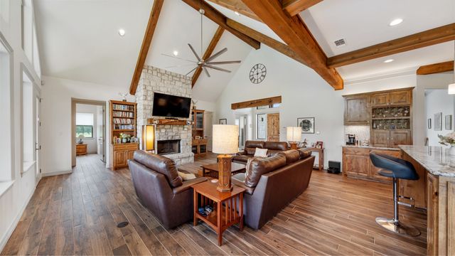 3317 Vz County Road 1804, Grand Saline, TX 75140