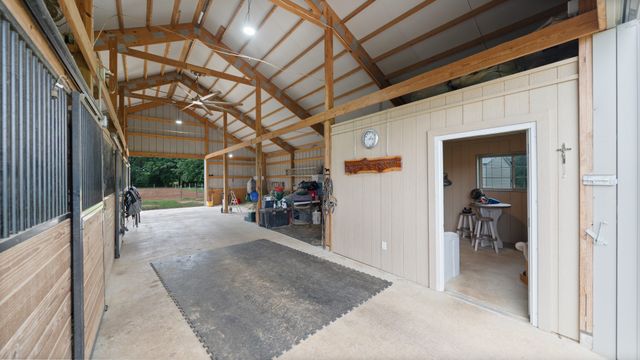 3317 Vz County Road 1804, Grand Saline, TX 75140