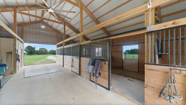 3317 Vz County Road 1804, Grand Saline, TX 75140