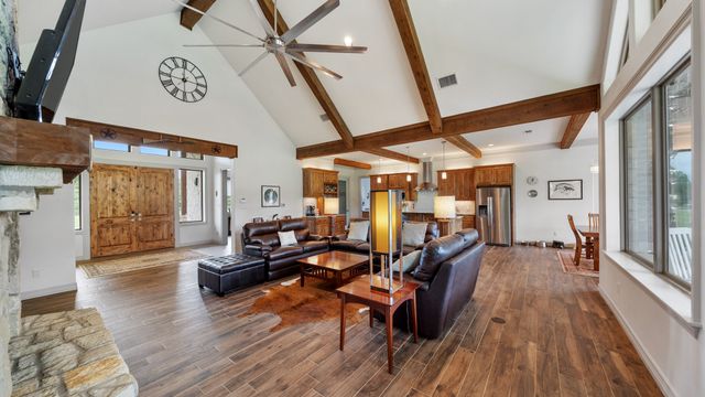 3317 Vz County Road 1804, Grand Saline, TX 75140