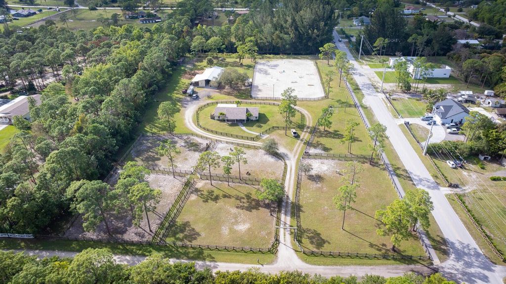 18080 W Sycamore Drive, Loxahatchee, FL 33470