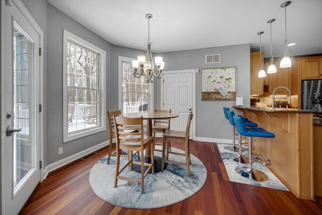 272 Bruntsfield Court, Valparaiso, IN 46385