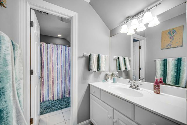 272 Bruntsfield Court, Valparaiso, IN 46385