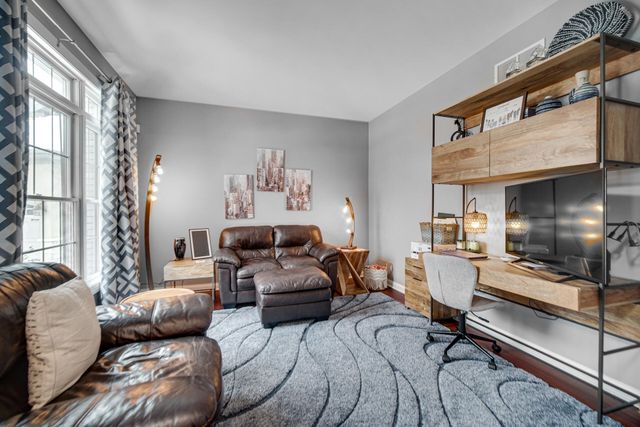 272 Bruntsfield Court, Valparaiso, IN 46385