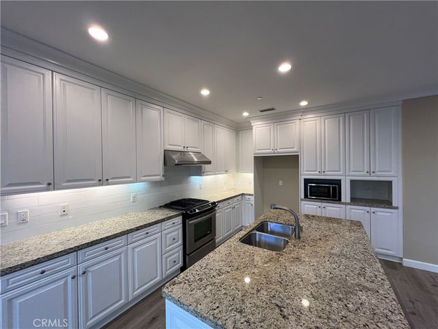 102 Baritone, Irvine, CA 92620