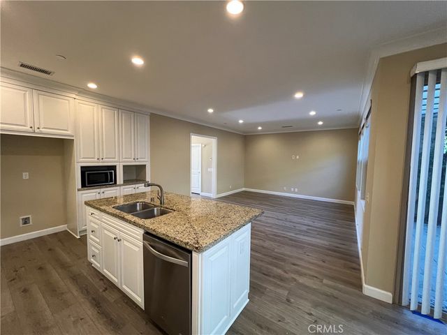 102 Baritone, Irvine, CA 92620