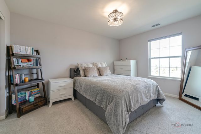 543 Cimmaron Circle, Crystal Lake, IL 60012