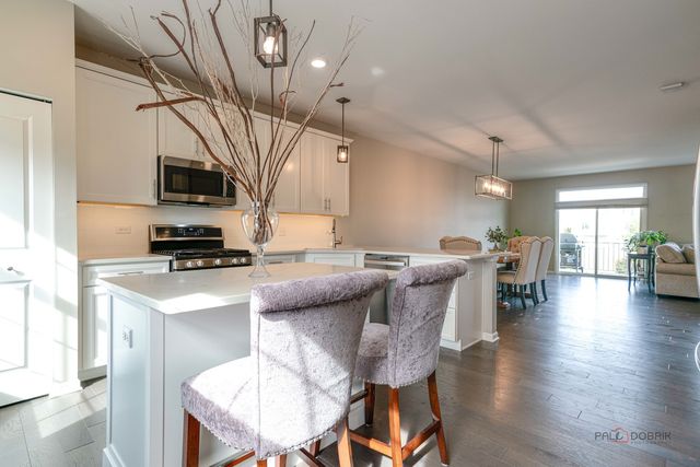 543 Cimmaron Circle, Crystal Lake, IL 60012