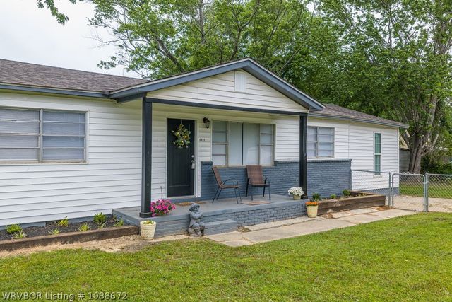 1311 Shibley Road, Van Buren, AR 72956